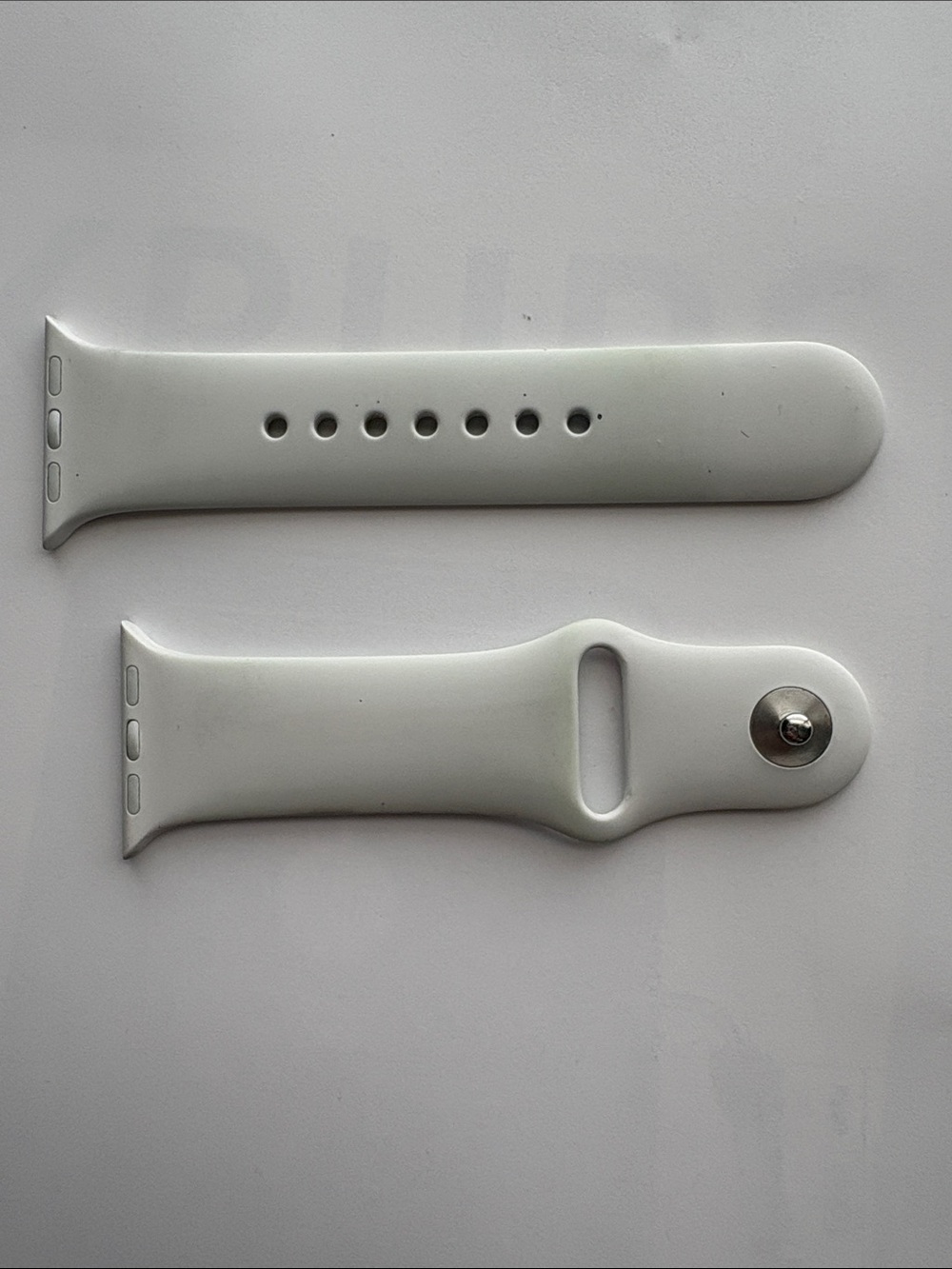 Genuine Apple Watch White Silicone sports Band Replacement white S/M 38mm
